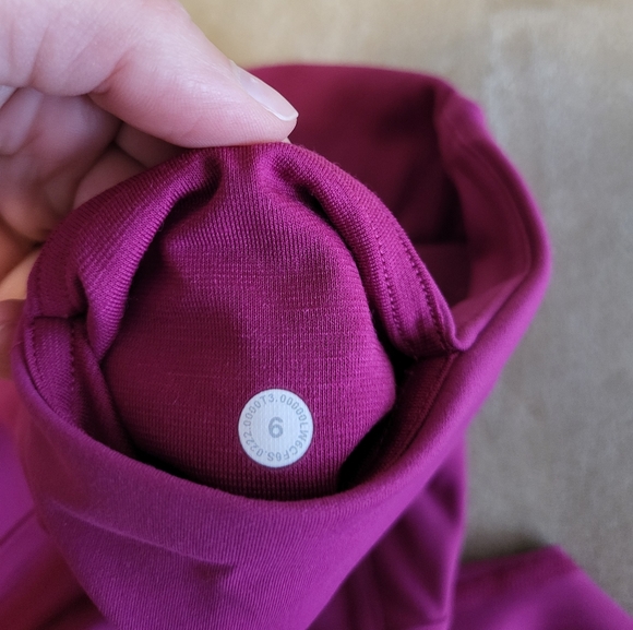 Lulu 3/4 length leggings size 6 - Picture 3 of 4